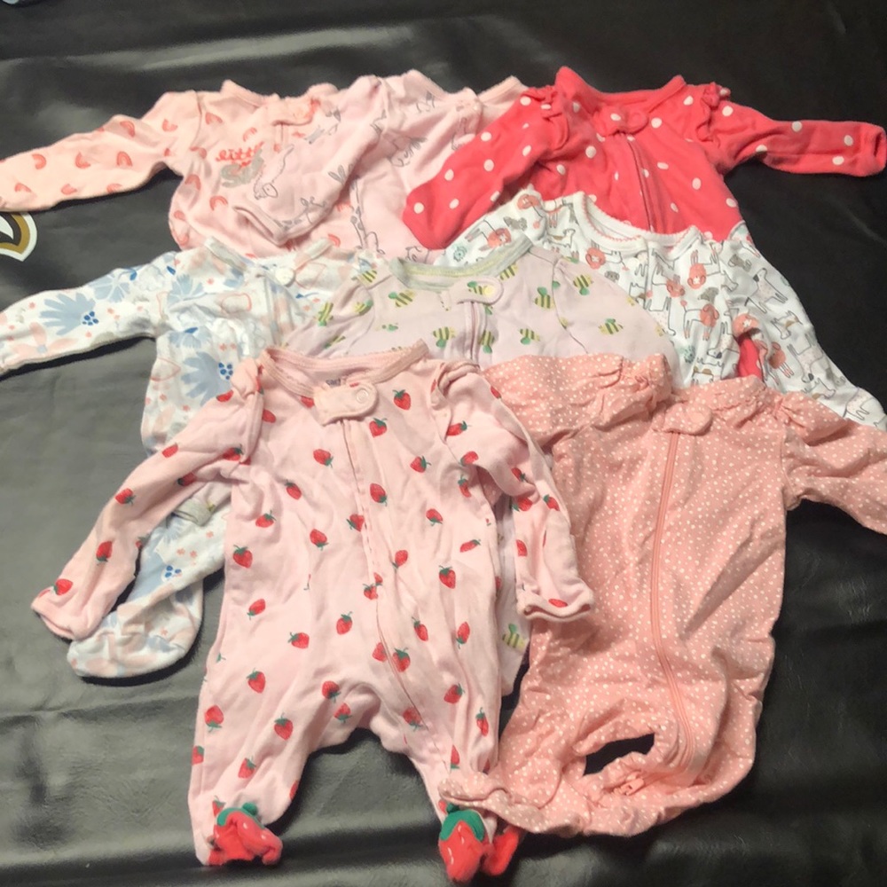 8 Baby Girl Sleep & Plays
